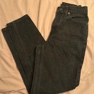 Black Levi Jeans. Tag says 7 but fits like a 4/6 to me.